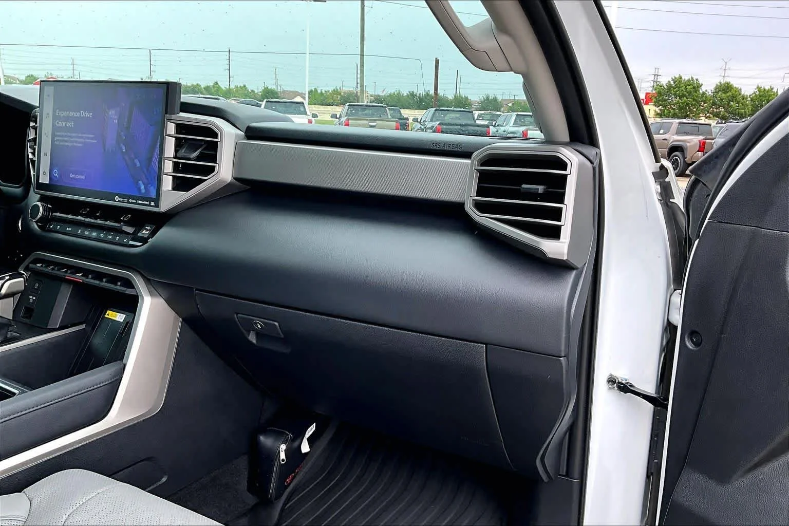 Used 2024 Wind Chill Pearl Toyota Limited Hybrid image 19