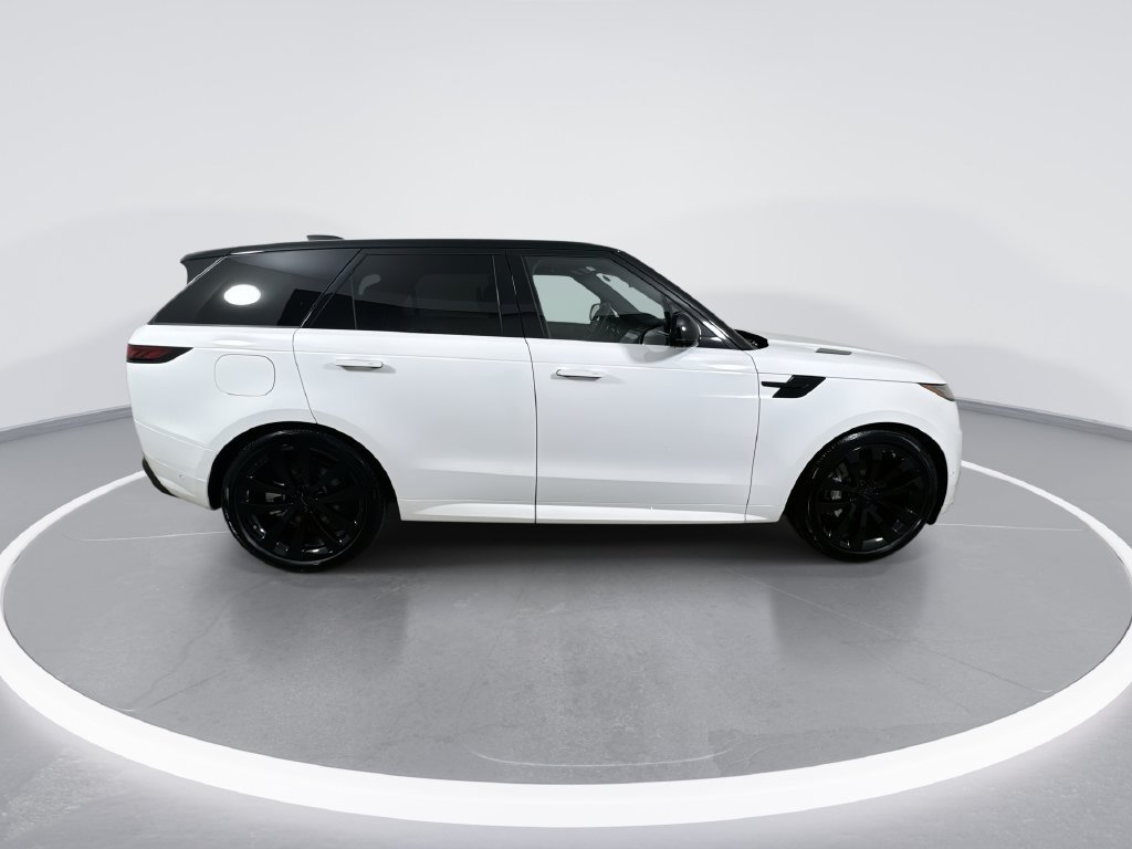 New 2026  Land Rover Dynamic SE image 9