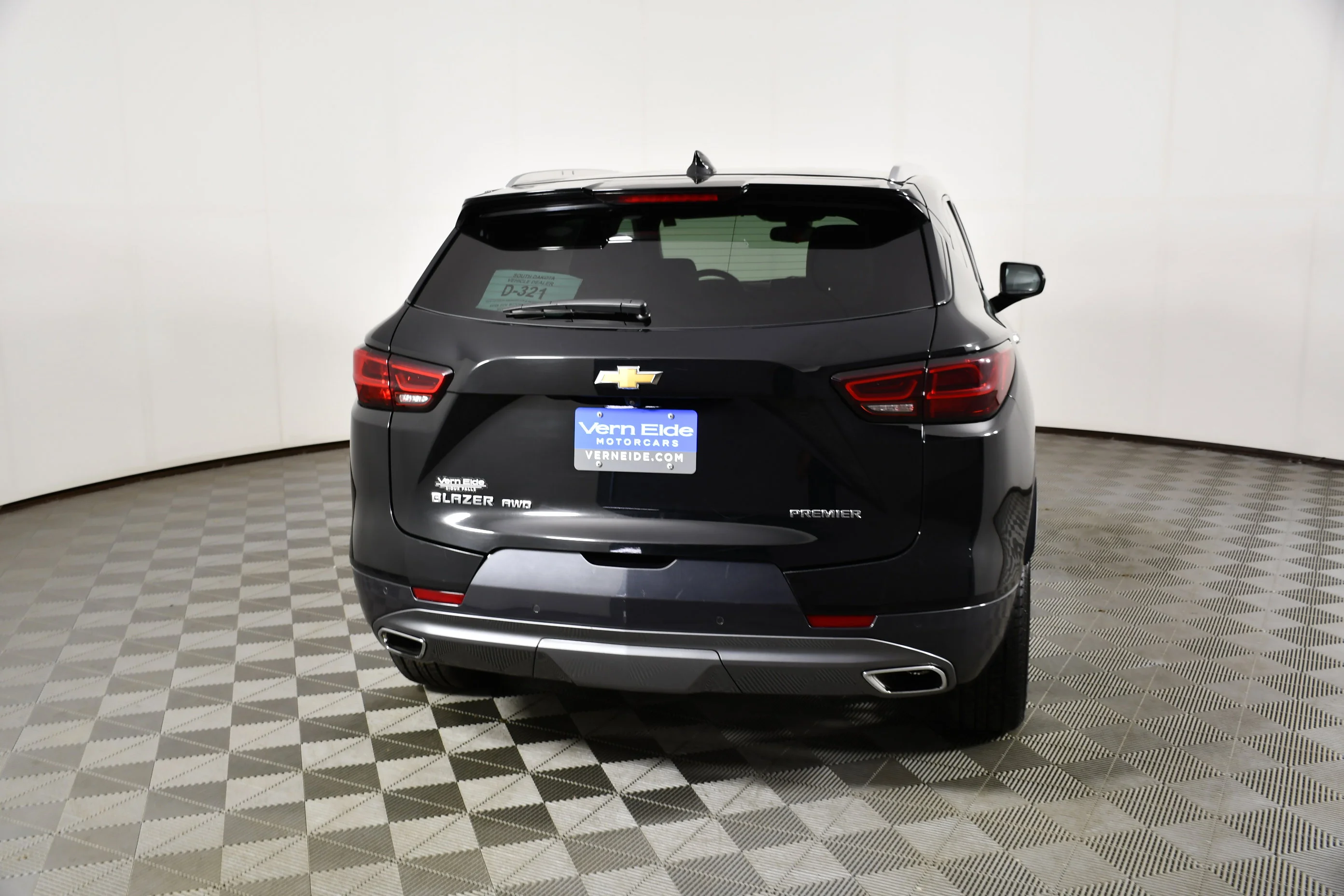 Used 2024 Black Chevrolet Premier image 7