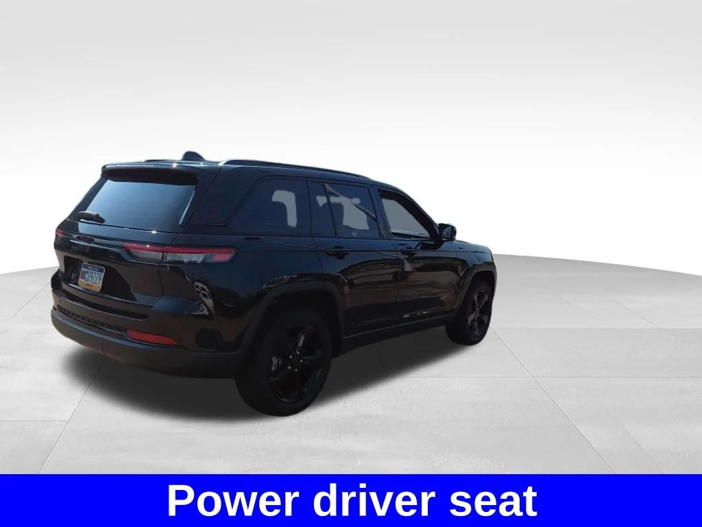 Used 2024 Black Jeep Altitude X image 9