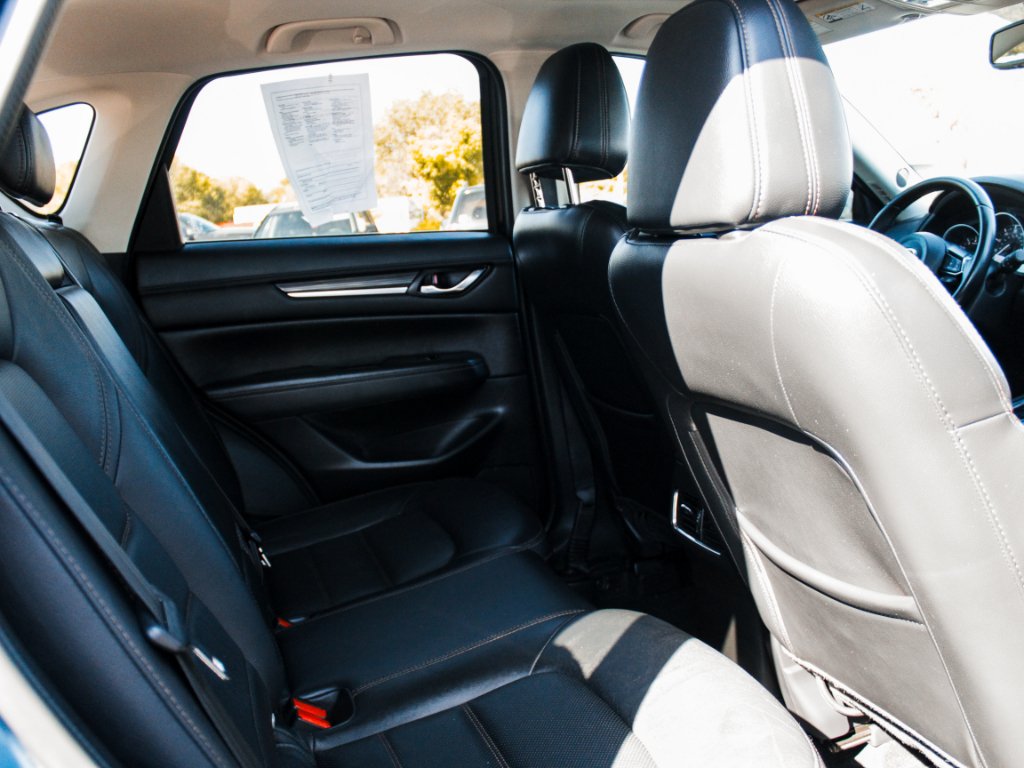 Used 2018 Eternal Blue Mica Mazda Grand Touring image 30