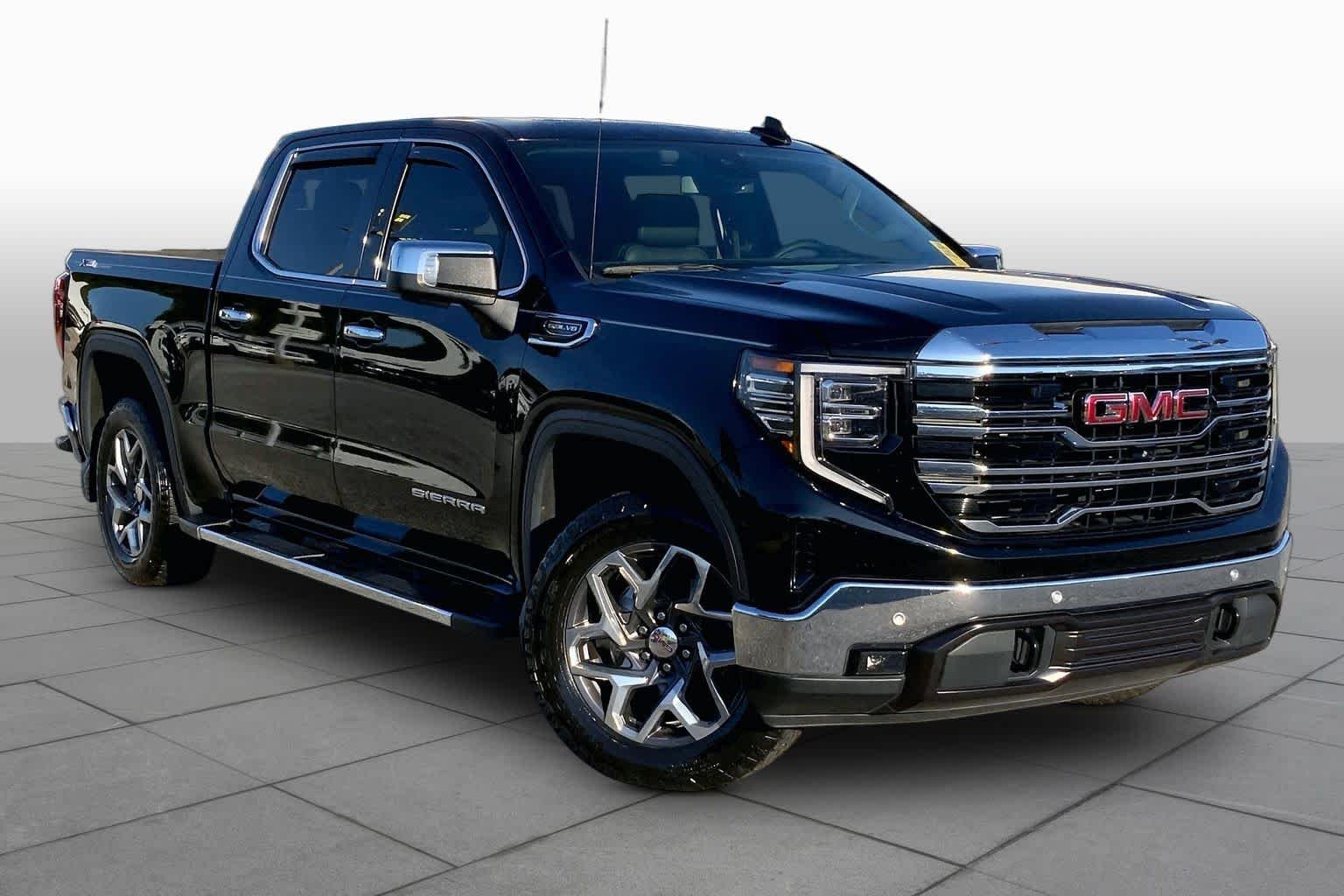 Used 2023 Onyx Black GMC SLT image 3