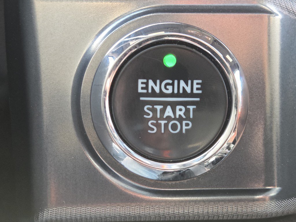 Certified Used 2022 Star White Ford Platinum image 39