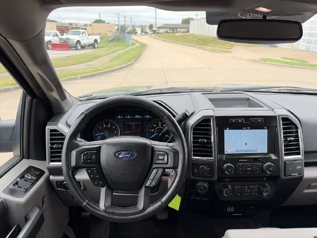 Used 2017 Gray Ford XLT image 30