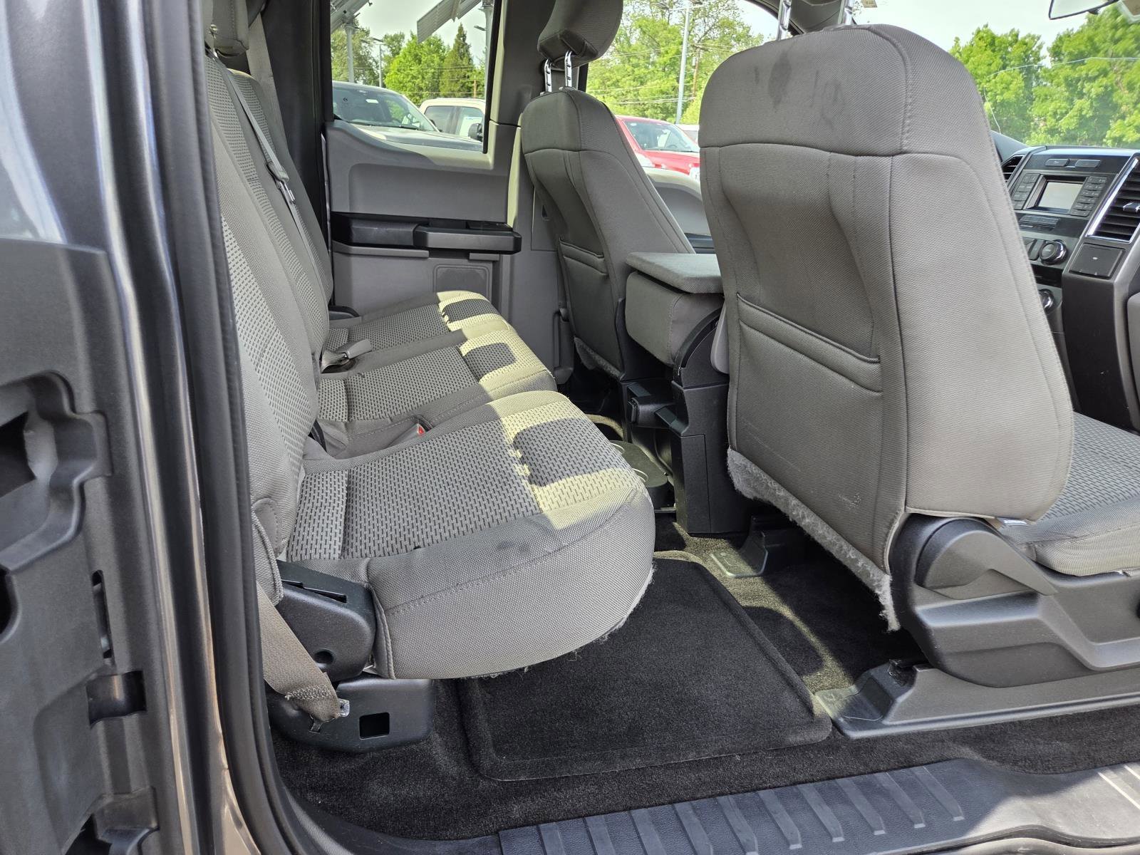 Used 2015  Ford  image 19