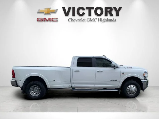 Used 2019 White Ram Laramie image 2