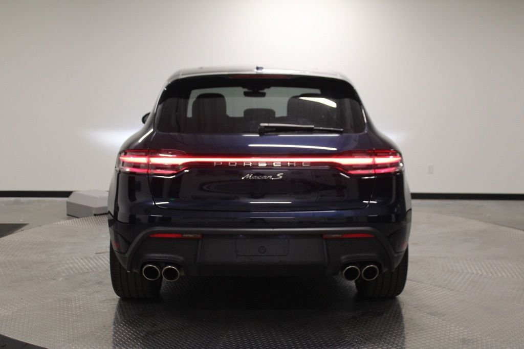 Used 2022  Porsche S image 6