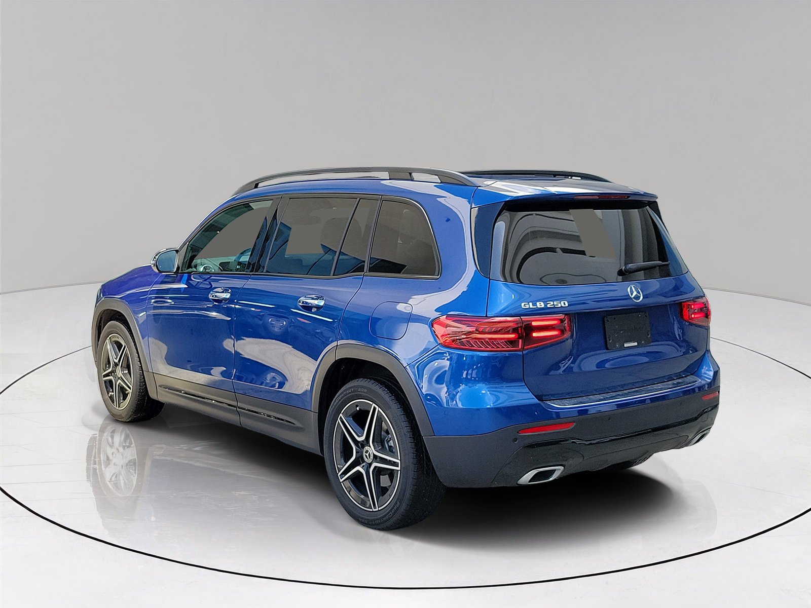 Certified Used 2026 Blue Mercedes-Benz GLB 250 image 4