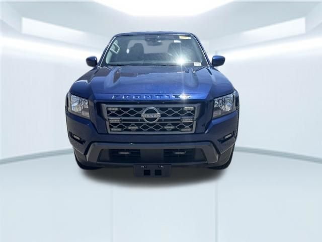 Used 2022 Blue Nissan SV image 2