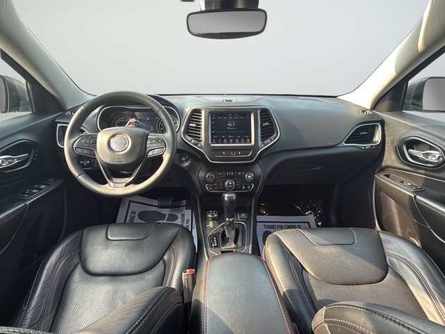 Used 2021 White Jeep Trailhawk image 21