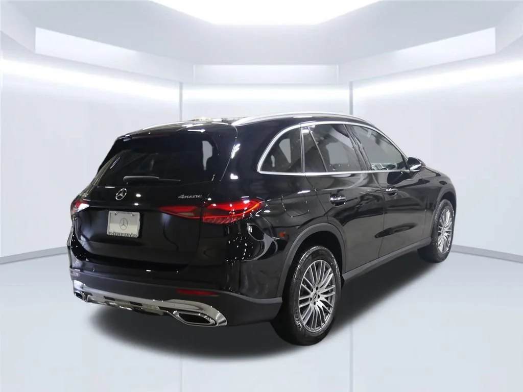 New 2026 Black Mercedes-Benz GLC 300 image 5