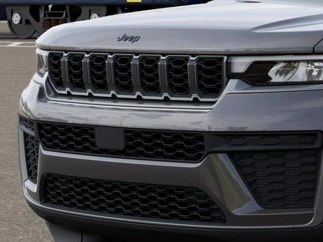New 2026 Baltic Gray Metallic Clear-Coat Exterior Paint Jeep Laredo Altitude image 11