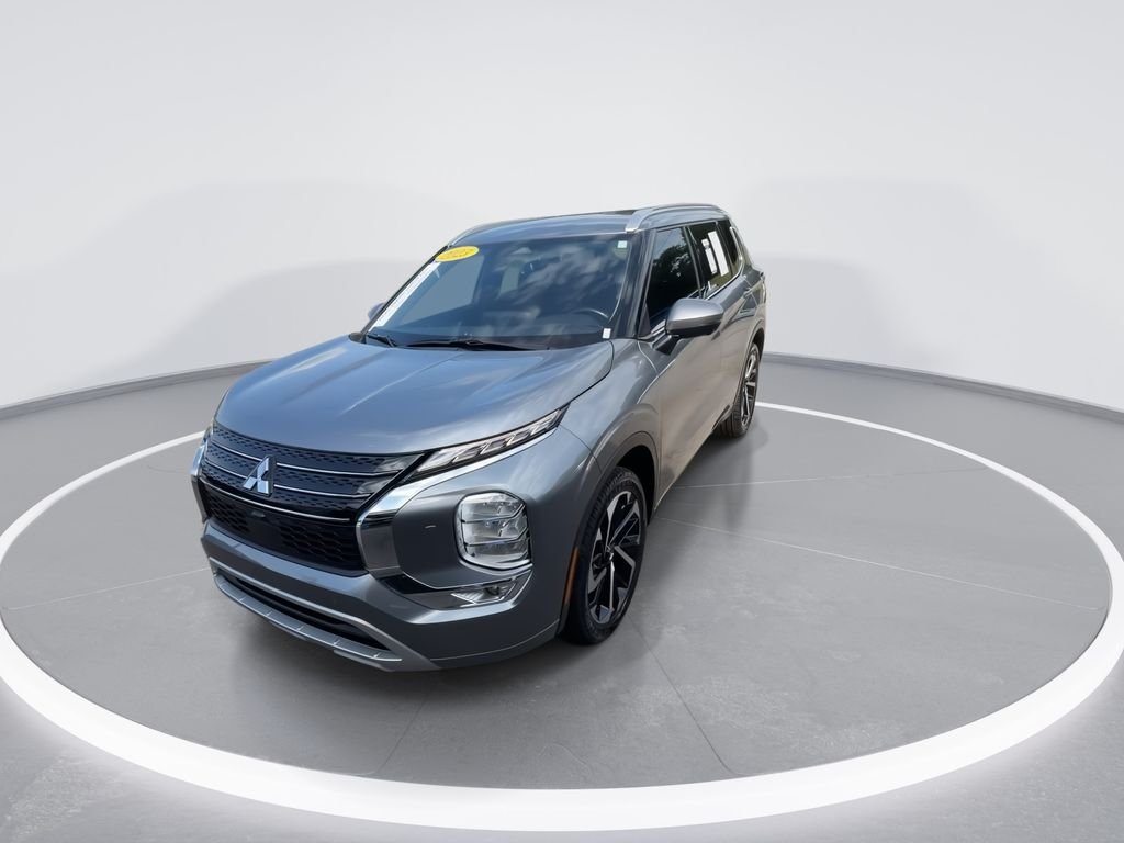 Certified Used 2023 Gray Mitsubishi SEL image 4