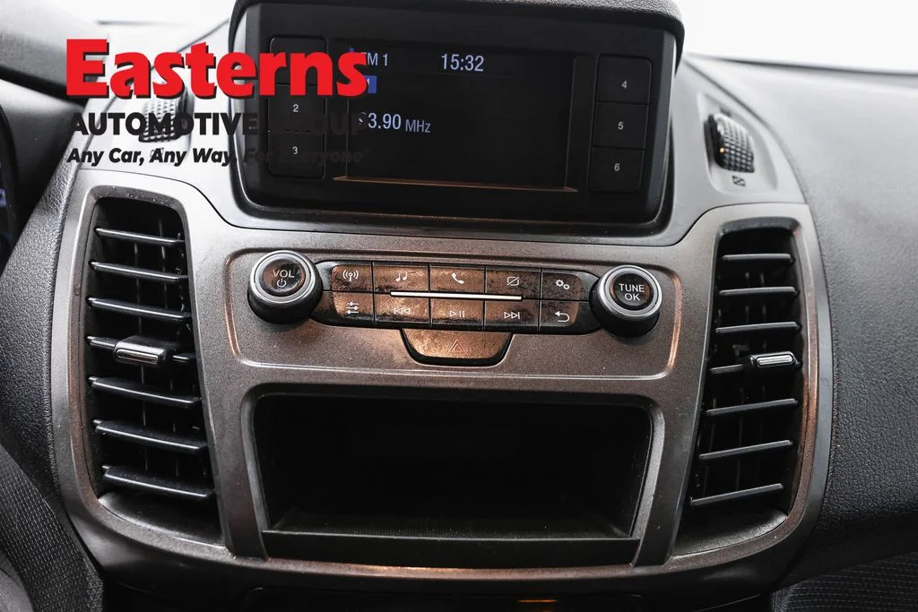 Used 2019 White Ford XL image 19