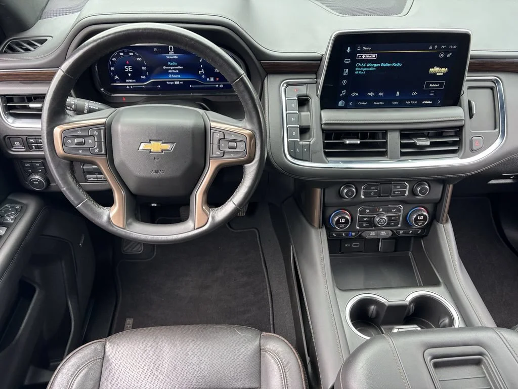 Used 2022 Black Chevrolet High Country image 3