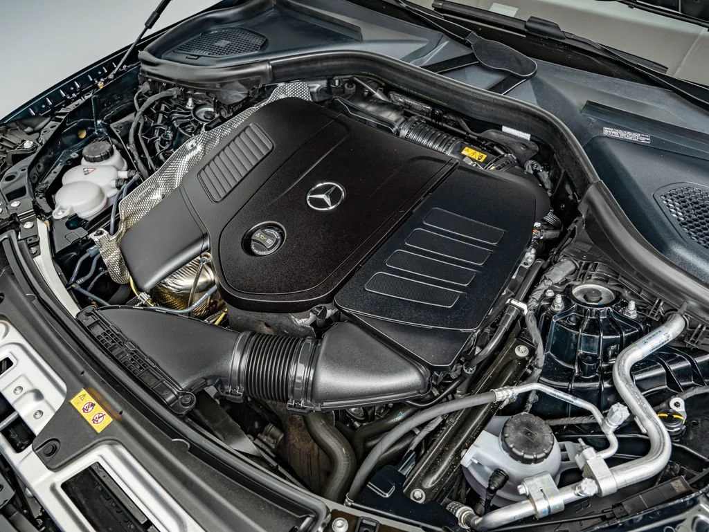 Certified Used 2026 Black Mercedes-Benz GLC 300 image 40