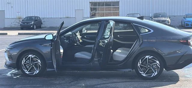 New 2026 Portofino Gray Metallic Hyundai SEL Sport image 8