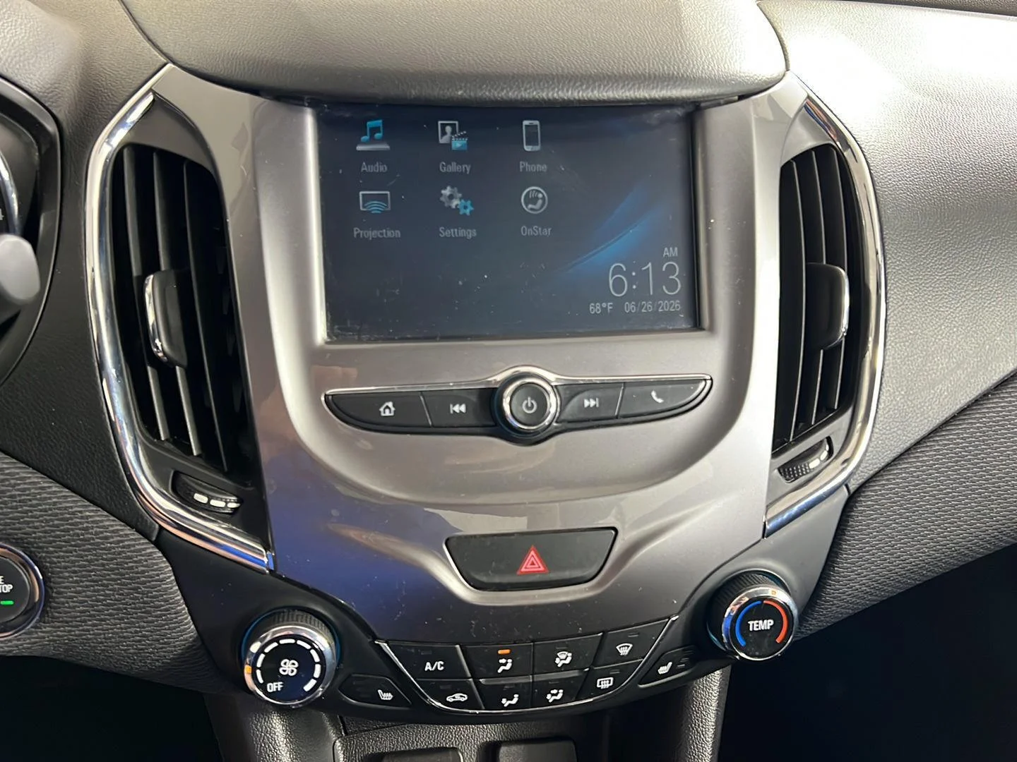Used 2018 Mosaic Black Metallic Chevrolet LT image 8