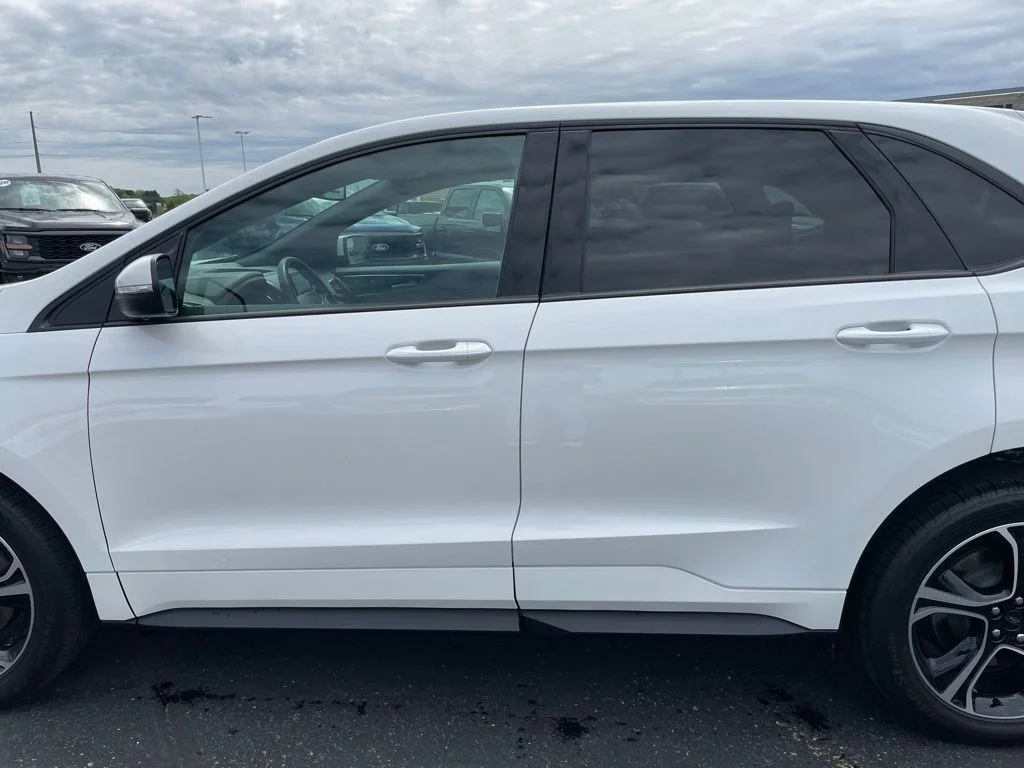 Used 2023 White Metallic Ford ST image 26