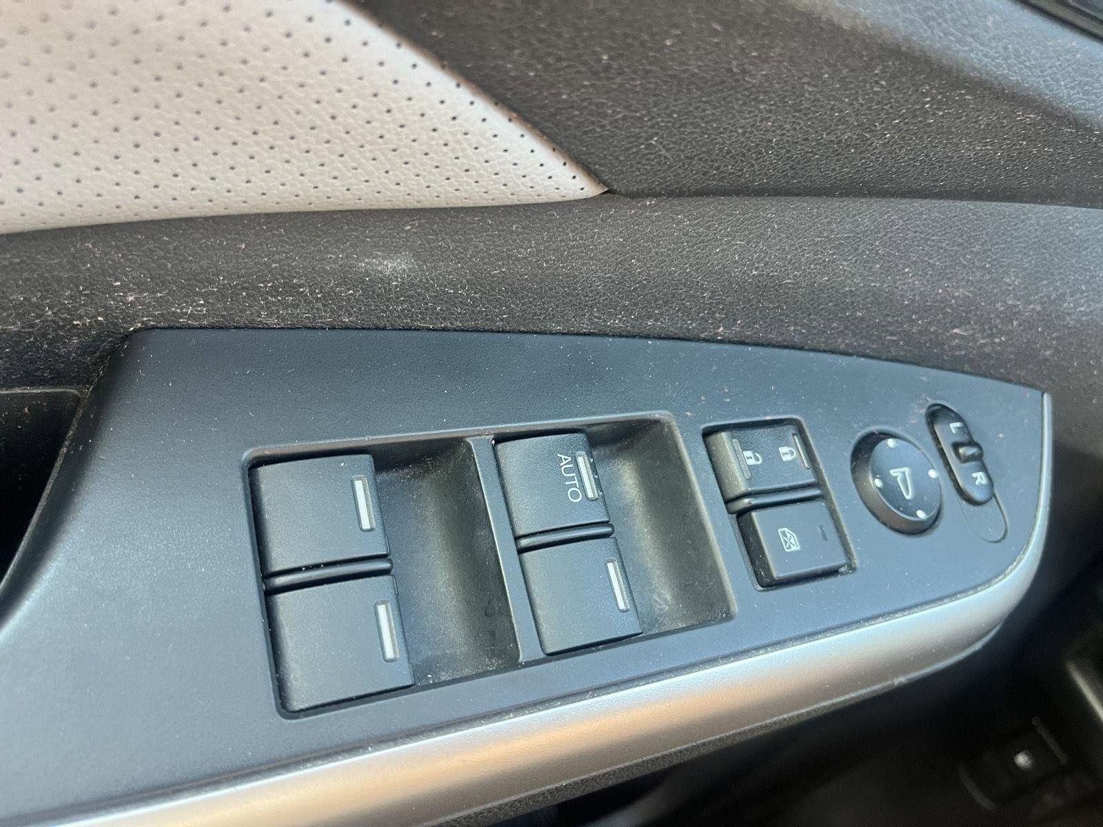 Used 2015  Honda EX-L image 48