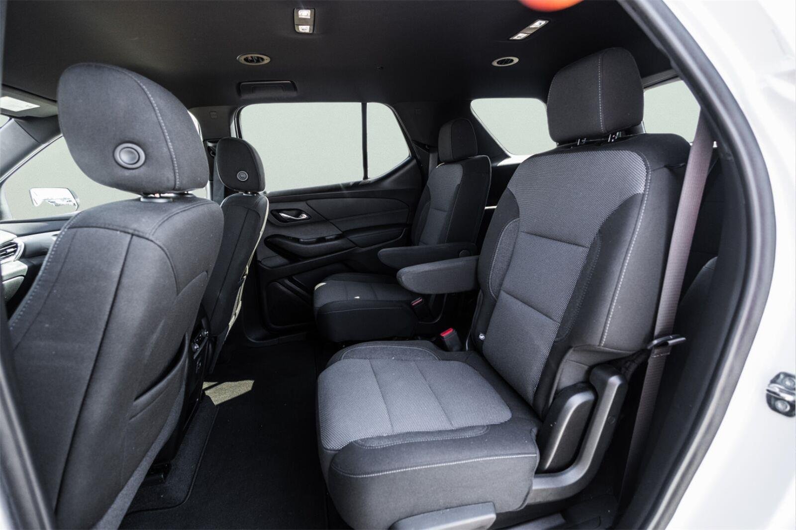 Used 2023 SUMMIT WHITE Chevrolet LT Cloth image 22