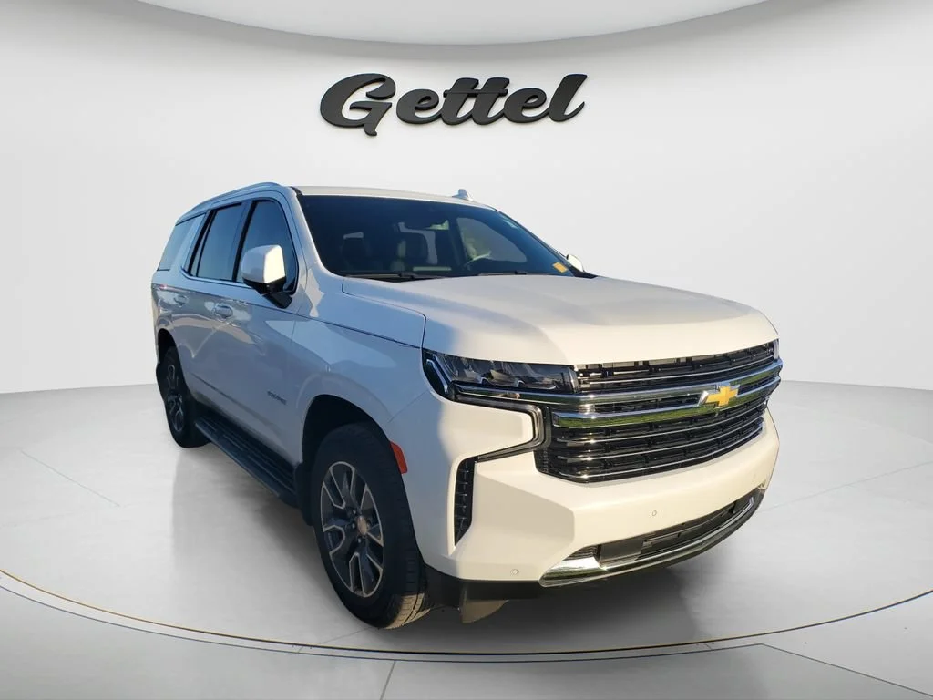 Used 2022 Summit White Chevrolet LT image 2