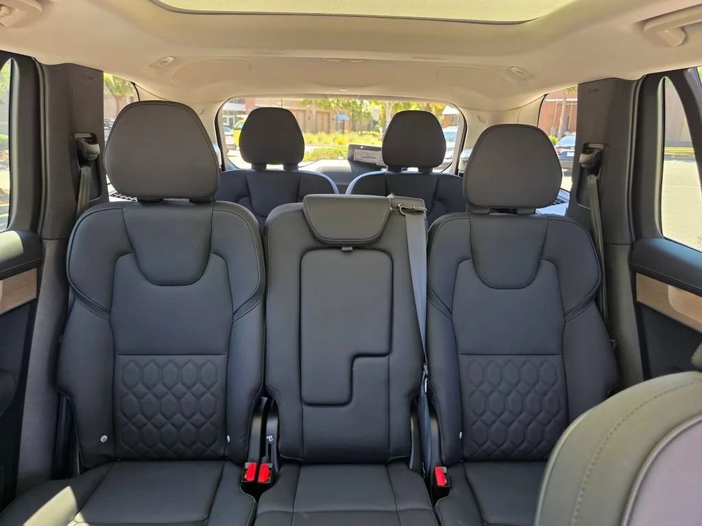 Used 2026  Volvo Plus image 25