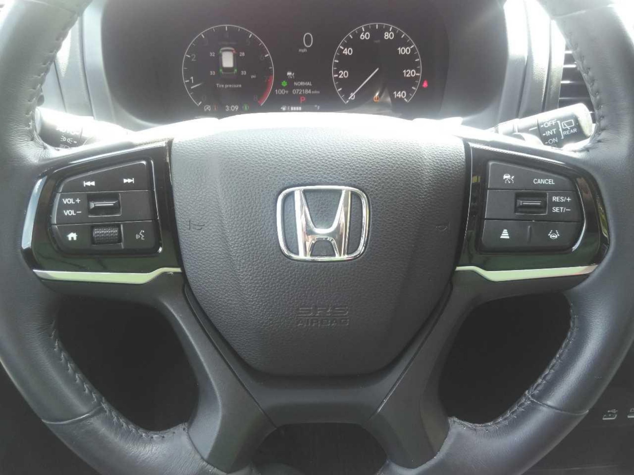 Used 2025 Crystal Black Pearl Honda EX-L image 10