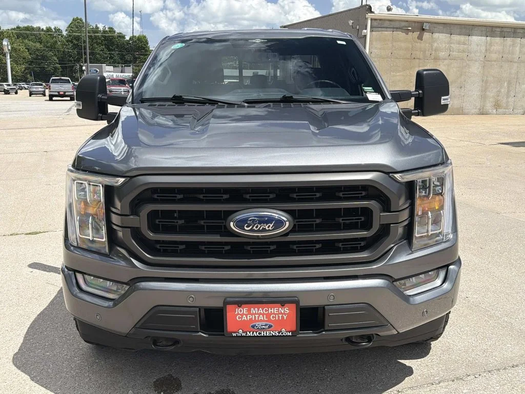 Used 2023 Gray Ford XLT image 10
