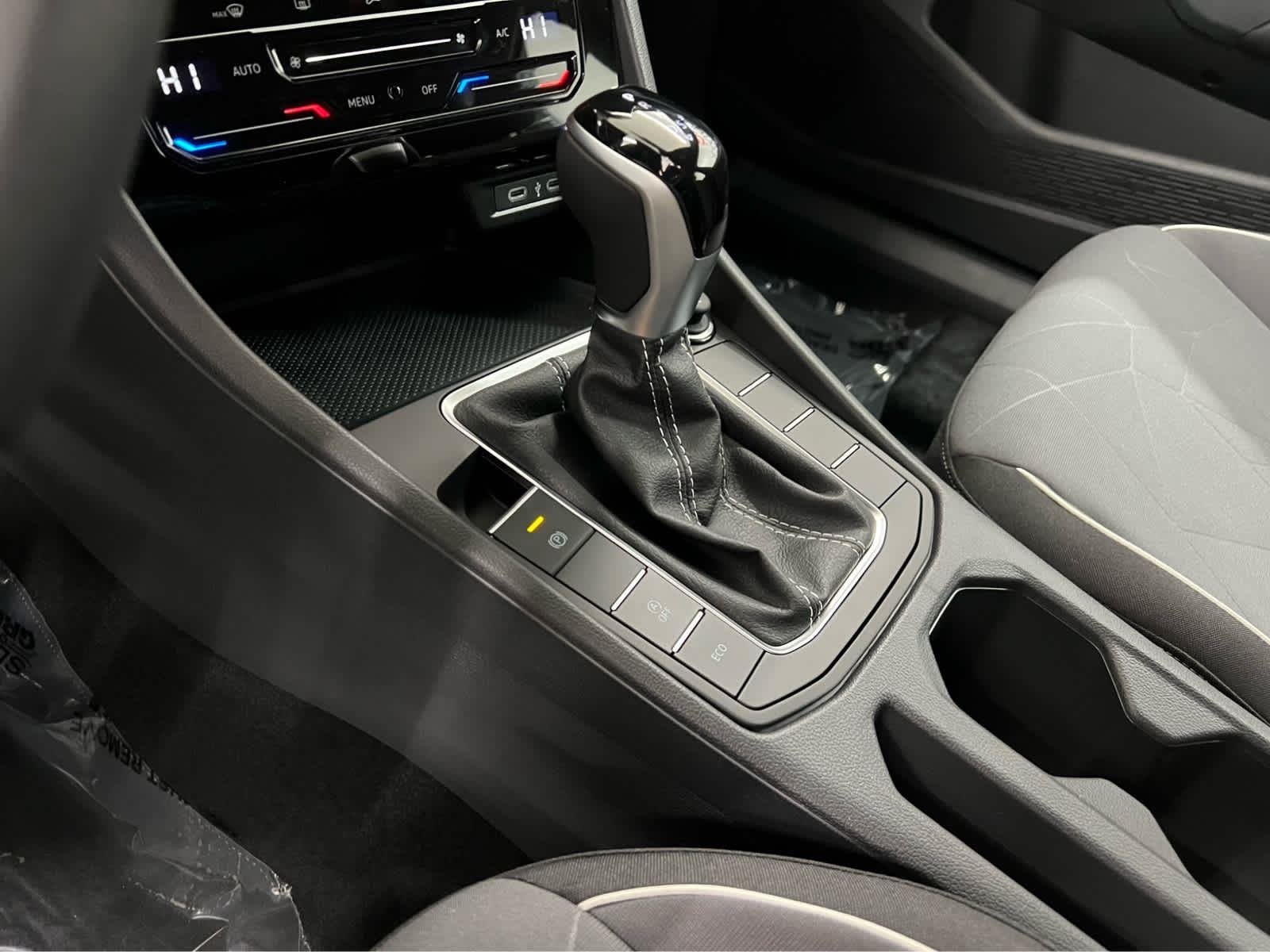 2026 Volkswagen Jetta Sport - Photo 17