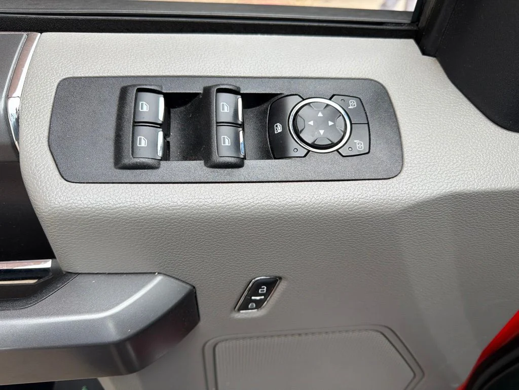 Used 2020  Ford XLT image 9