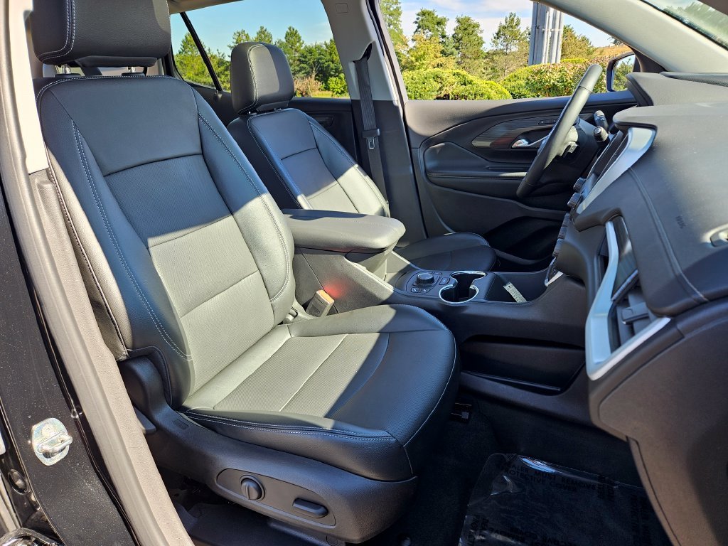 2024 GMC Terrain SLT - Photo 13