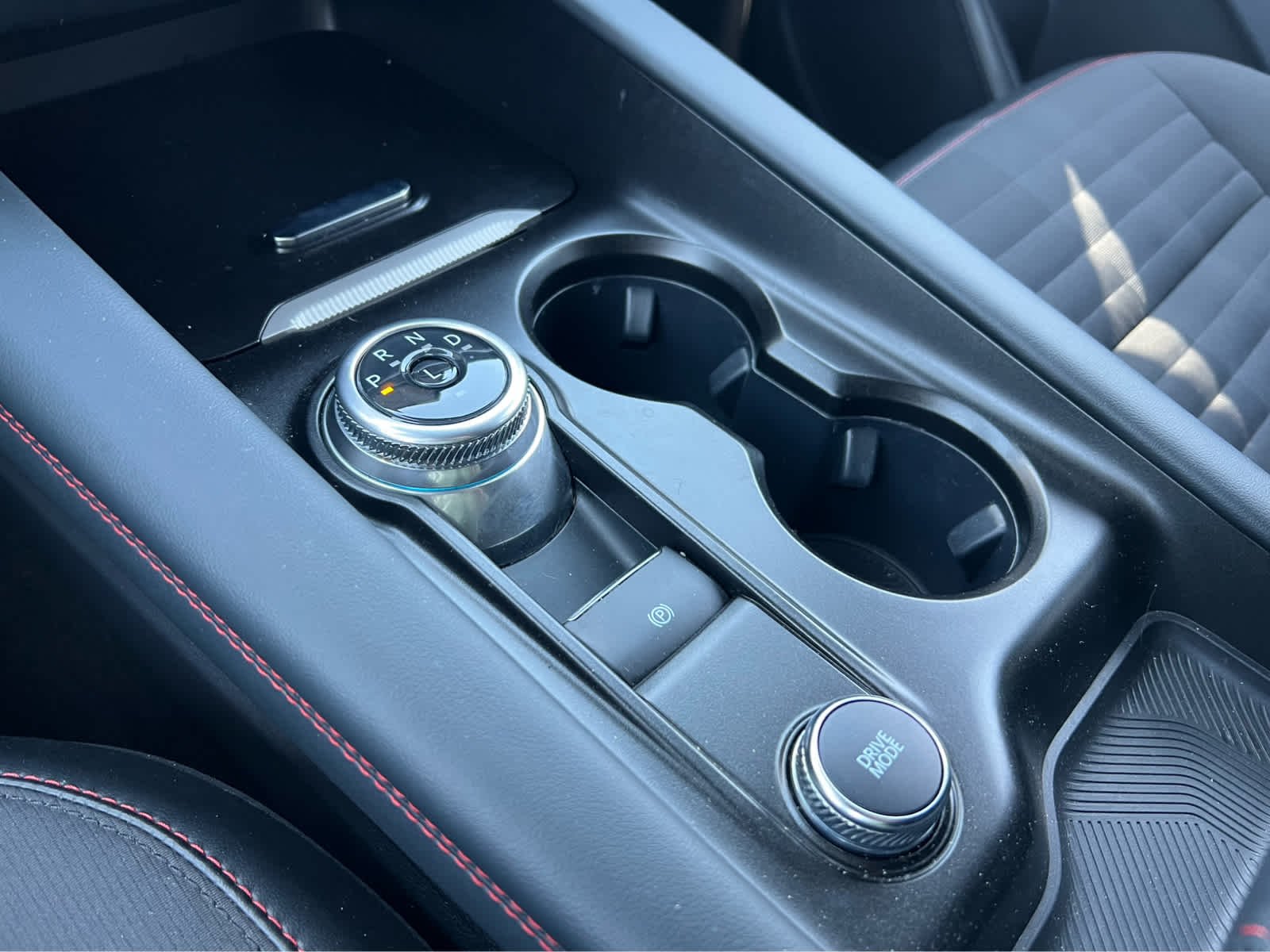 2025 Ford Explorer ST-LINE - Photo 40