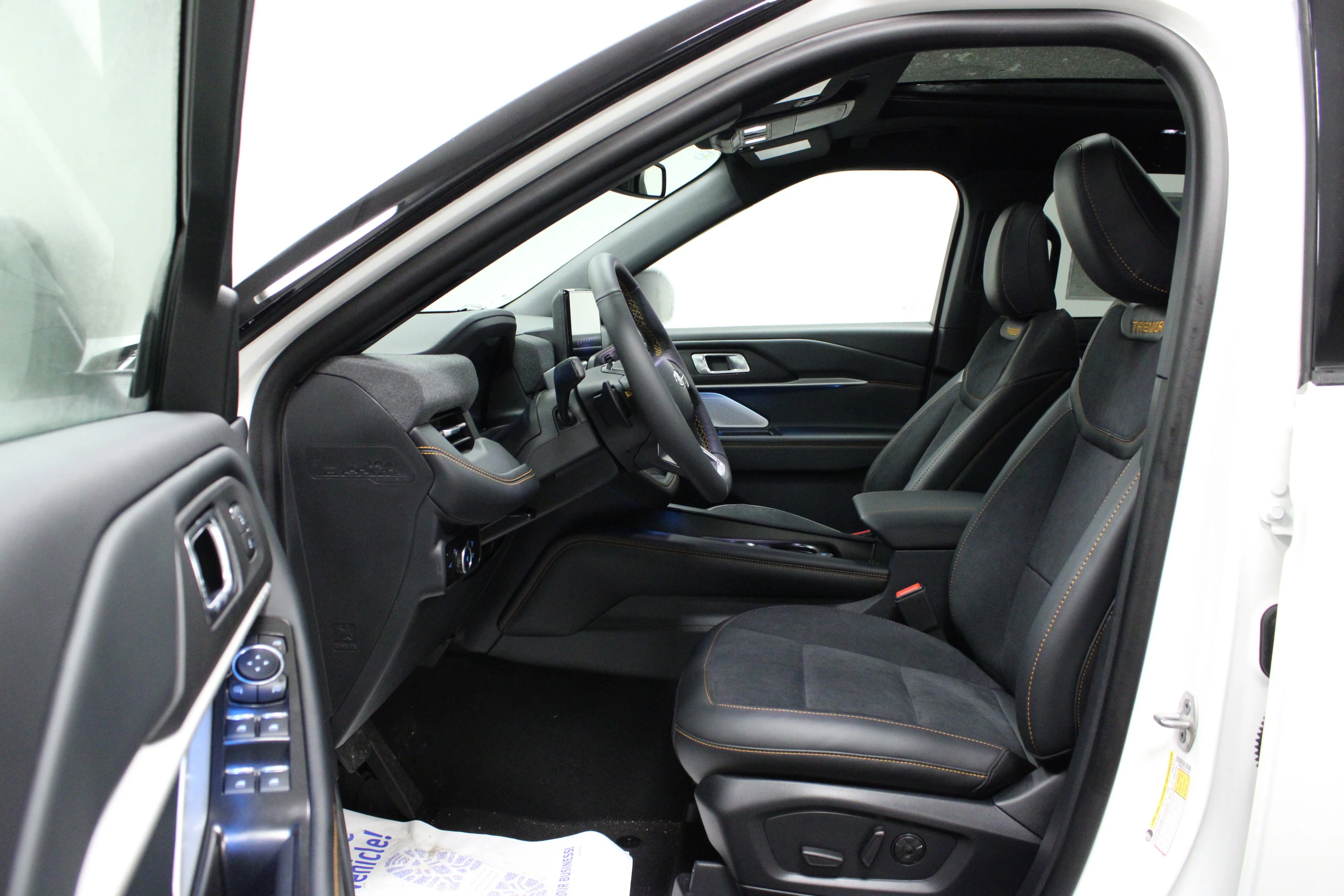 New 2026 Star White Metallic Tri-Coat Ford Tremor® image 12