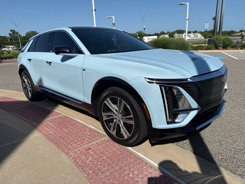 Used 2024 Blue Cadillac Luxury image 3