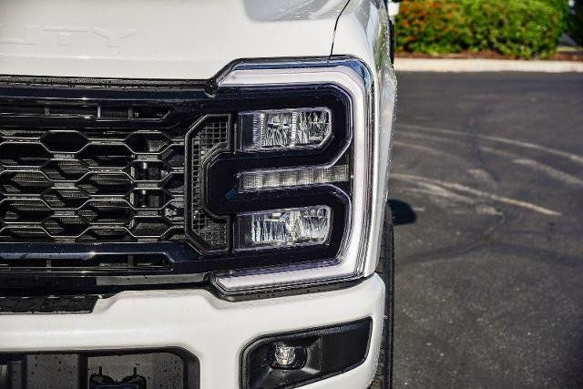 New 2026 Star White Metallic Tri-Coat Ford F-250® Lariat® image 38