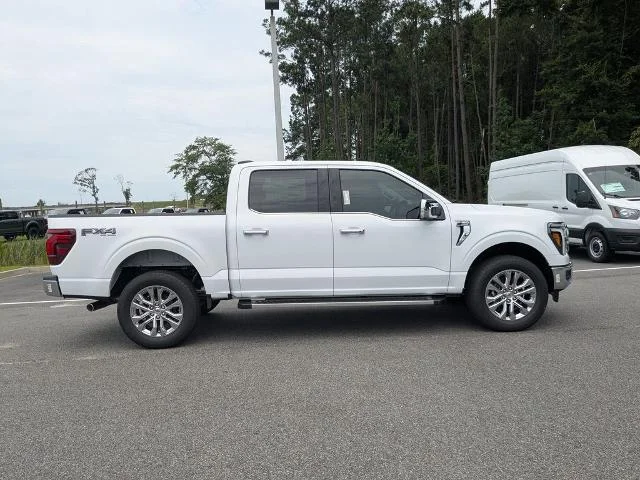 New 2026 Oxford White Ford Lariat image 33