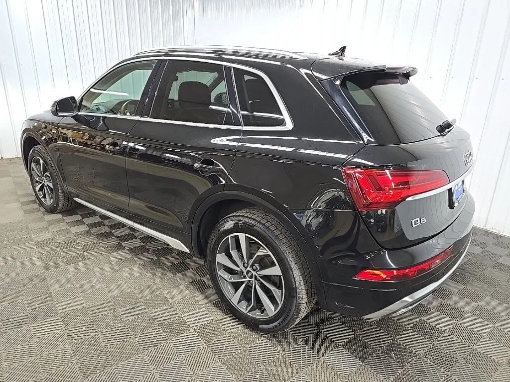 Used 2023 Black Audi 45 S line Premium image 9