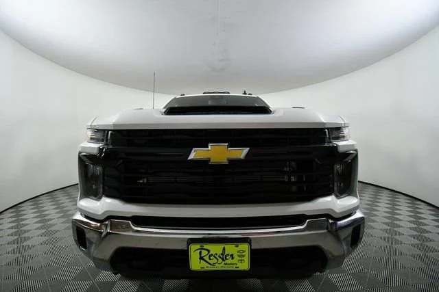 New 2026 Summit White Chevrolet Work Truck image 7