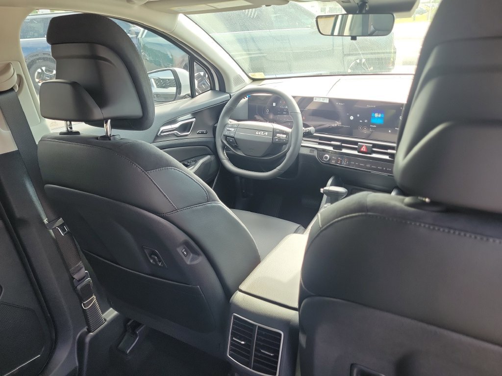 New 2026 Glacial White Pearl Kia SX Prestige image 13