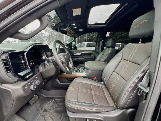 Used 2024 Black Chevrolet High Country image 10