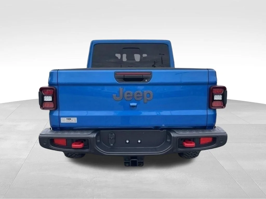 New 2026 Hydro Blue Pearl-Coat Exterior Paint Jeep Rubicon X image 4