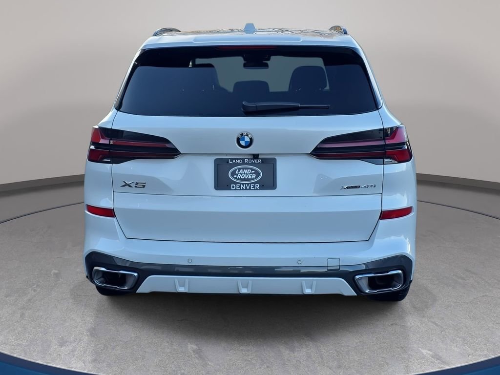 Used 2025 White BMW xDrive40i image 7