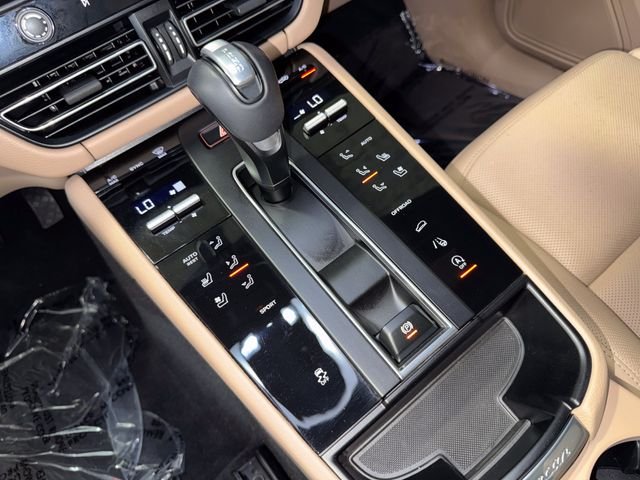 Used 2025 Volcano Grey Metallic Porsche Base image 28