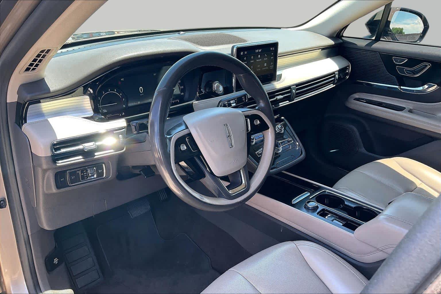 Used 2020 Iced Mocha Lincoln Standard image 16