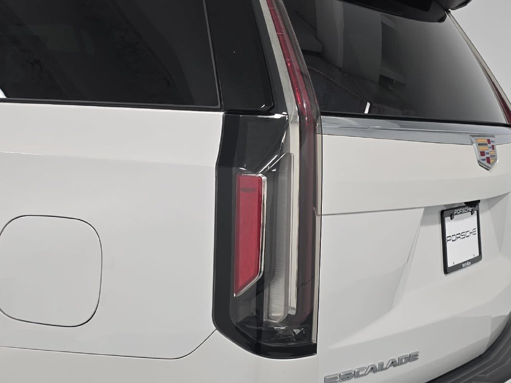 Used 2023 Crystal White Tricoat Cadillac Luxury image 28