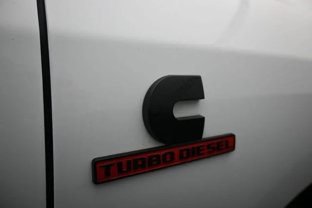 Used 2024 White Ram Laramie image 29