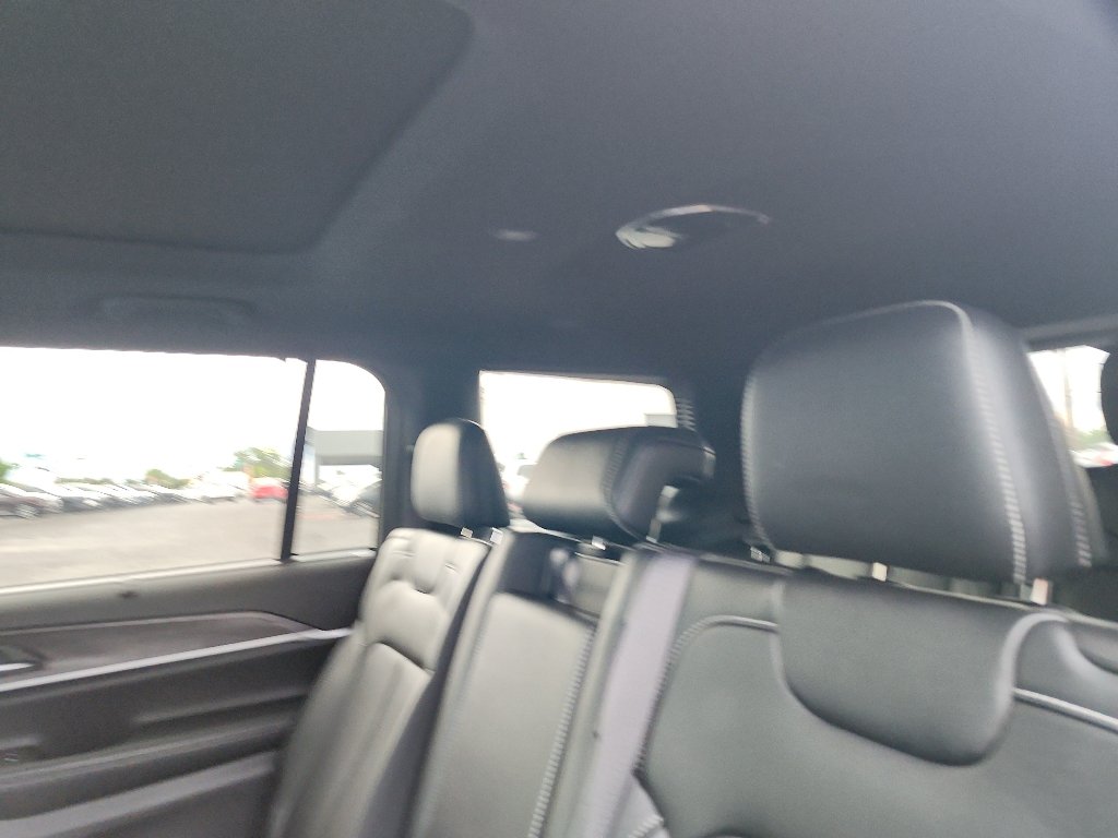 Used 2025 Silver Zynith Jeep Limited image 15