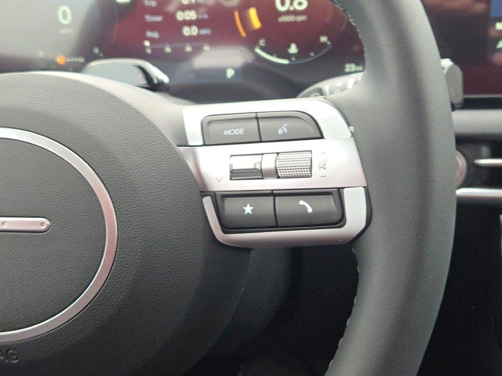 Used 2026 Ecotronic Gray Hyundai SEL Premium image 31