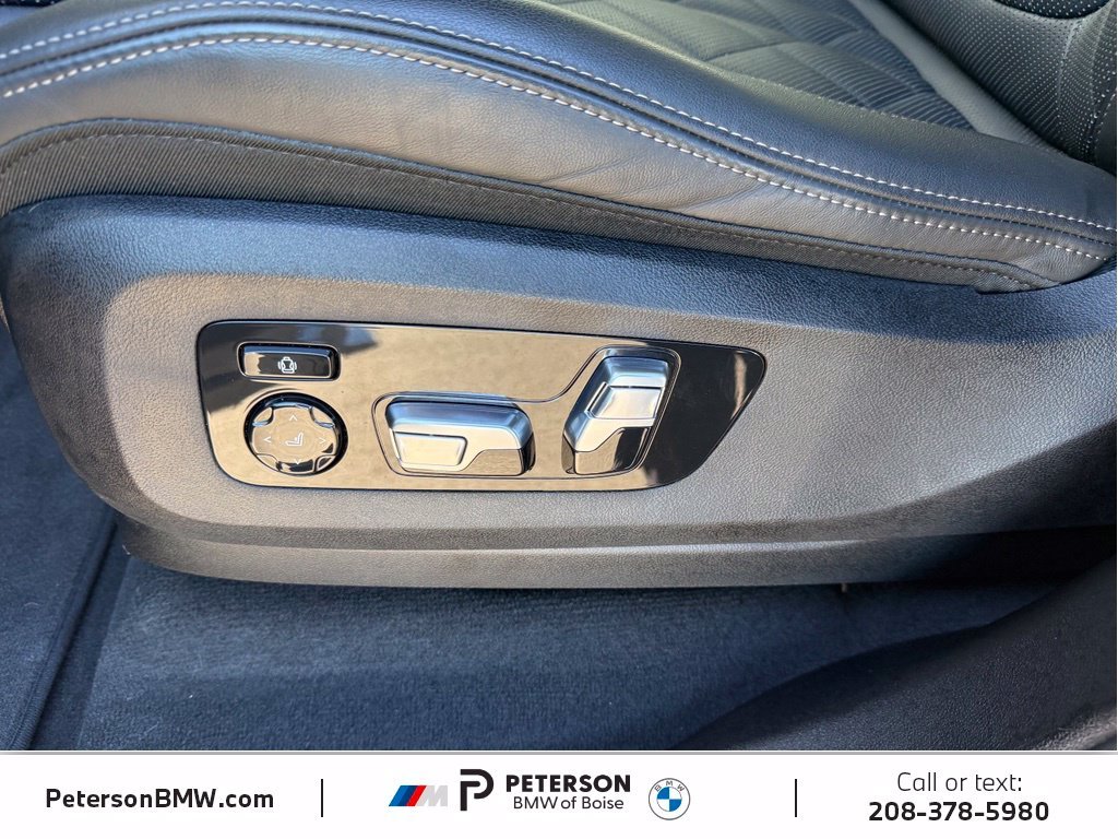 Used 2024 Gray BMW M60i image 26